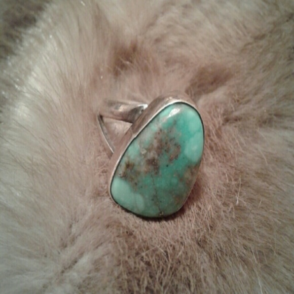 Vintage Jewelry - Vintage Native American Turquoise Ring
